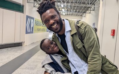 Diventare papà, all’improvviso: una storia di genitorialità ‘migrante’ e la nascita di una nuova famiglia