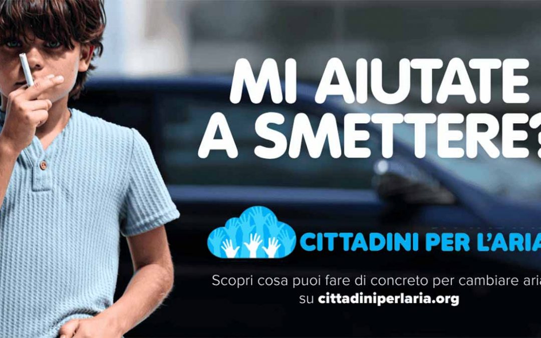 «Mi aiutate a smettere?»: il video del bambino che chiede una sigaretta e l’appello per l’aria pulita nelle città